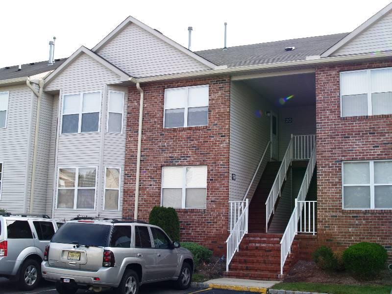 MLS #/Web ID: 2713885