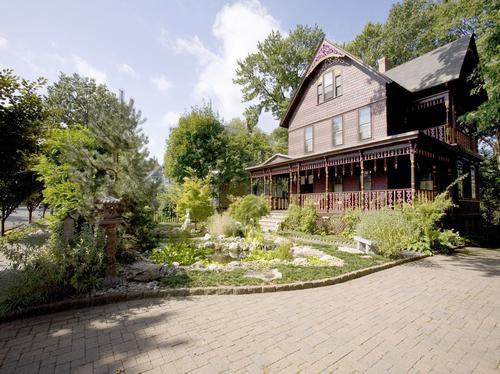 MLS #/Web ID: 2715485