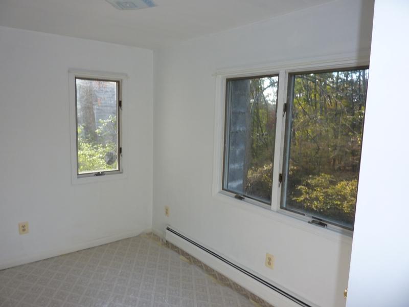 911 CEDAR DR