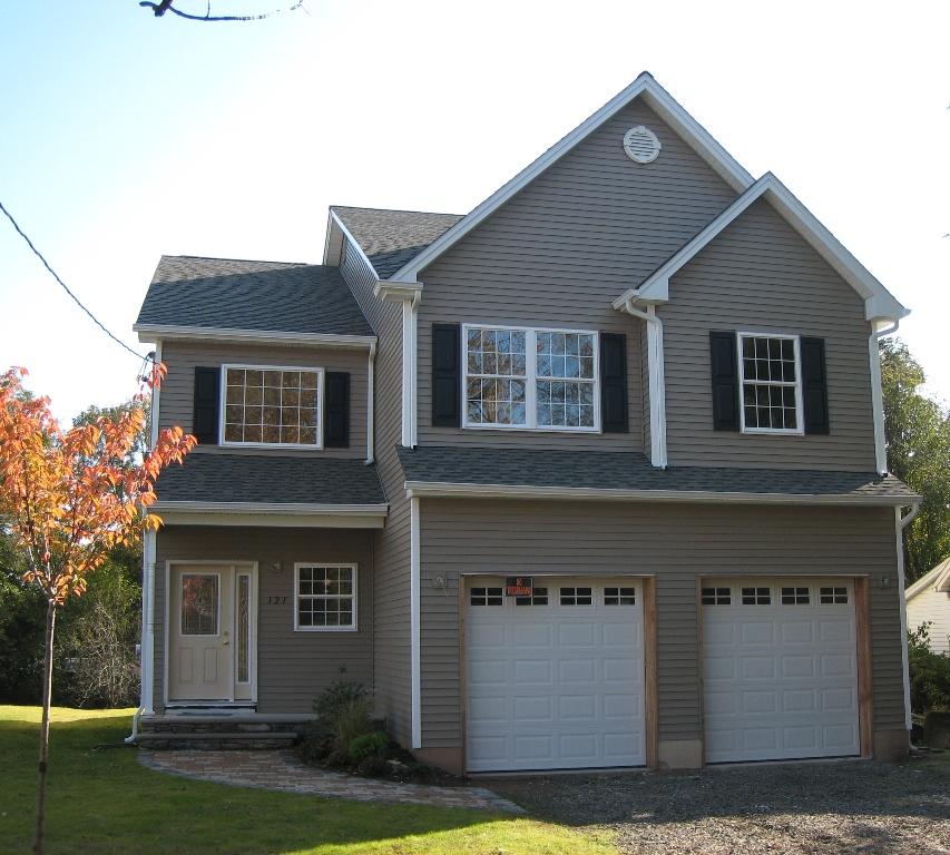 MLS #/Web ID: 2723085