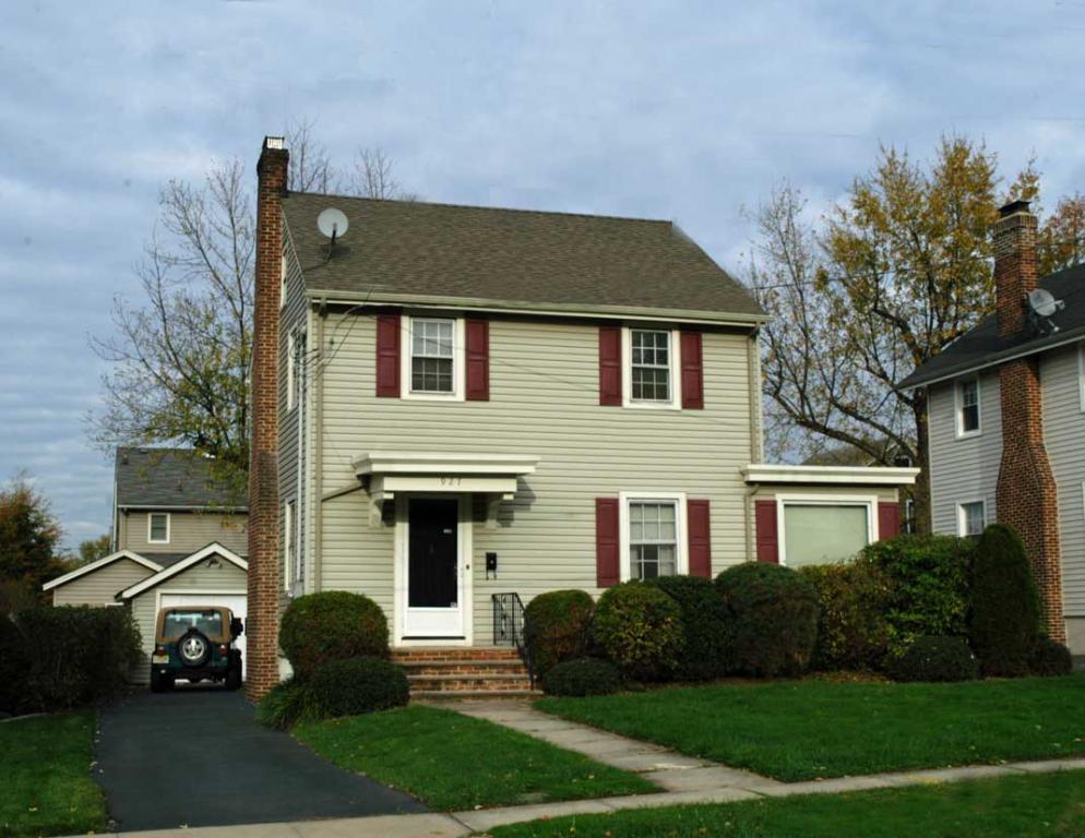927 Ripley Ave