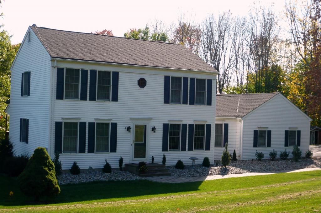 20 EDGEMERE TER
