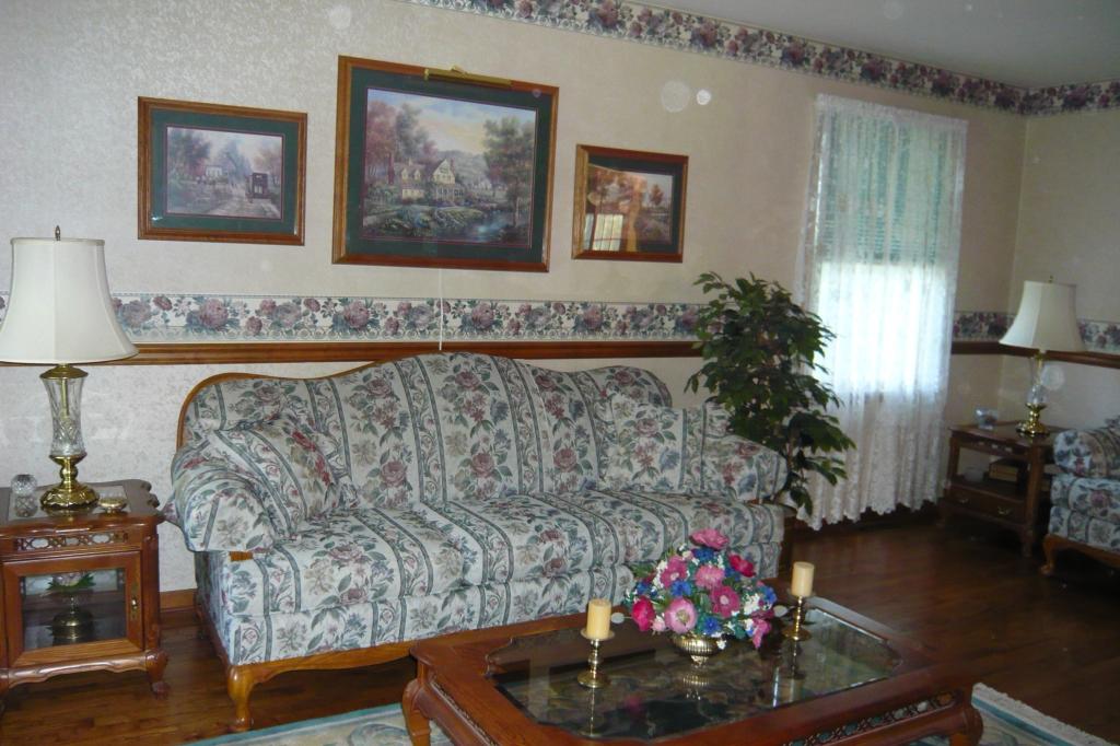 20 EDGEMERE TER
