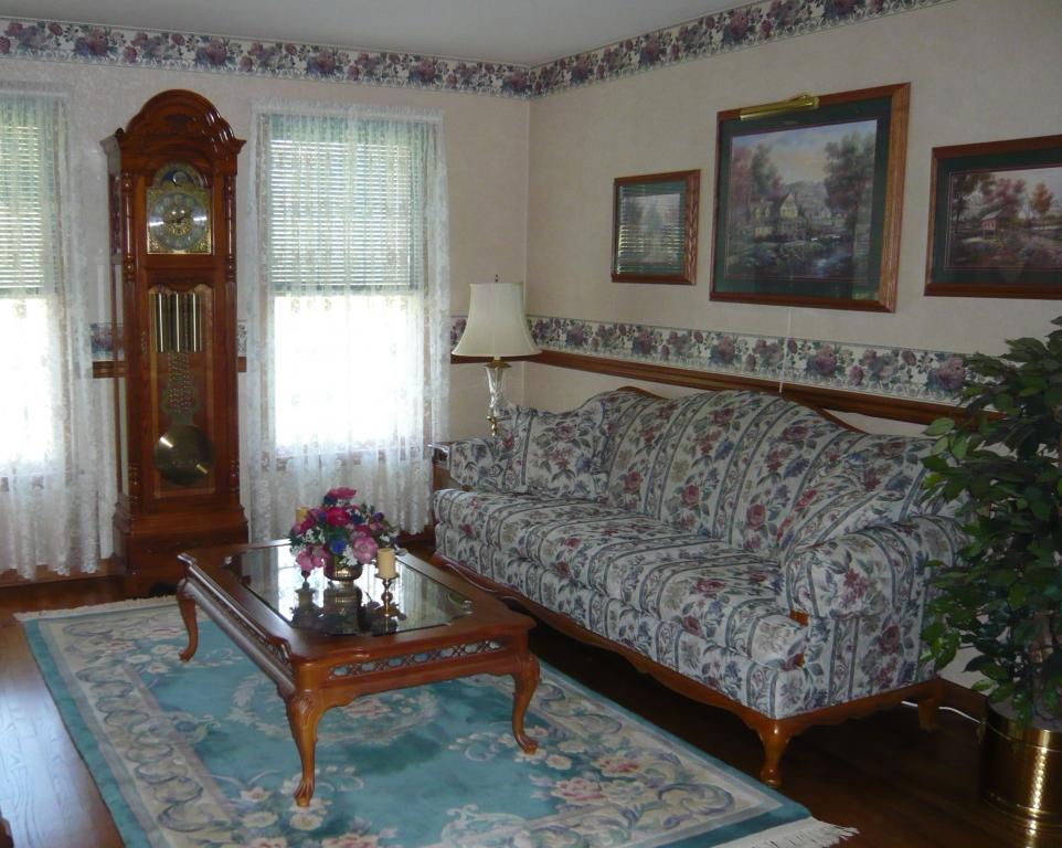 20 EDGEMERE TER