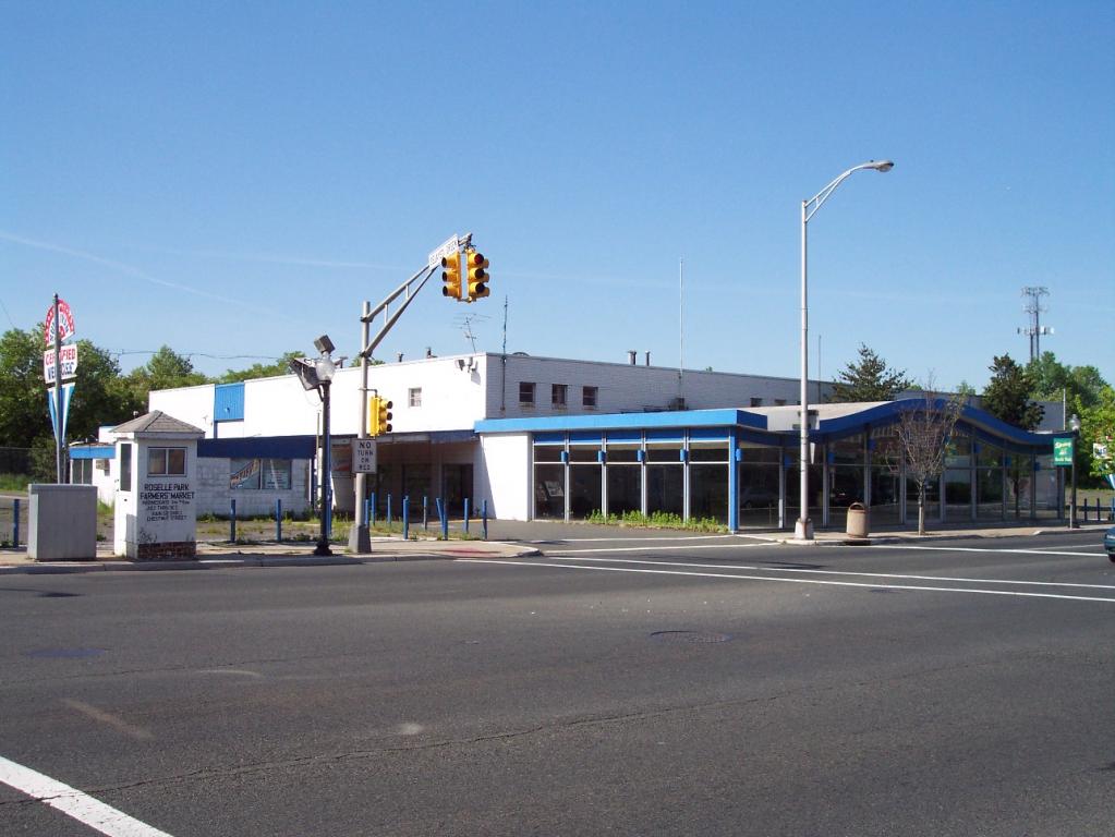 10 W WESTFIELD AVE