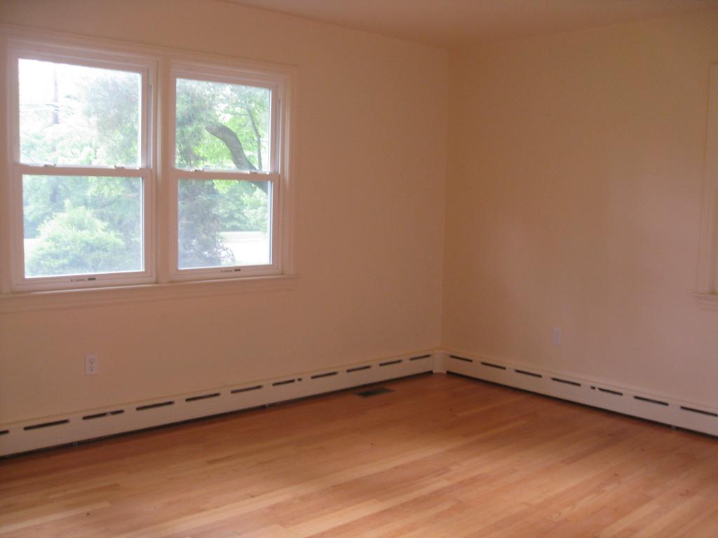 320 RARITAN AVE