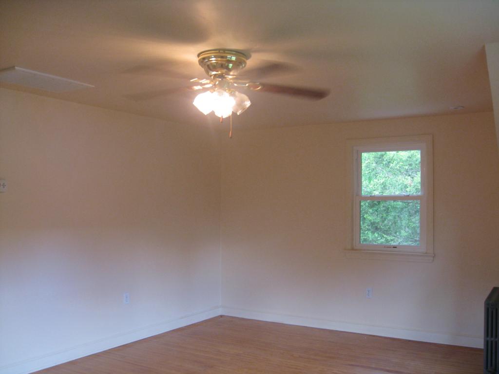 320 RARITAN AVE