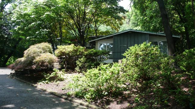 796 Valley Rd.