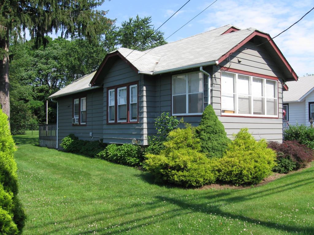 1017 Valley Road