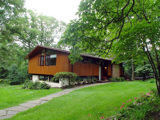 MLS #/Web ID: 2697086