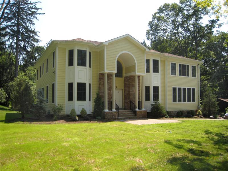 28 KNOLLWOOD TERRACE