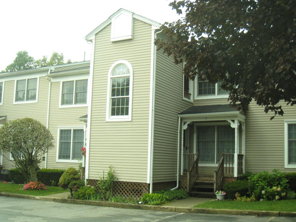120-13 Willard St