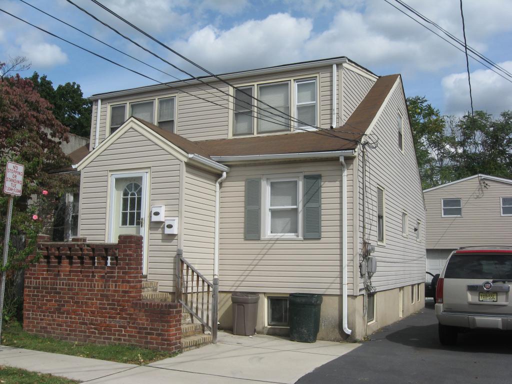 MLS #/Web ID: 2716786
