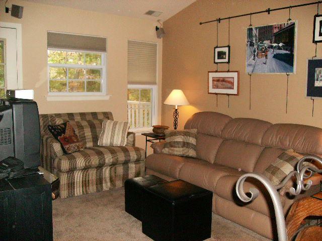 402 CHATFIELD DR