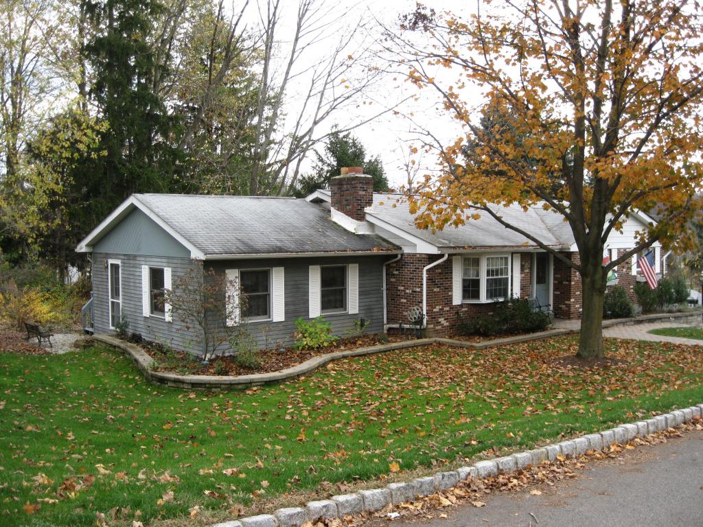 MLS #/Web ID: 2724686
