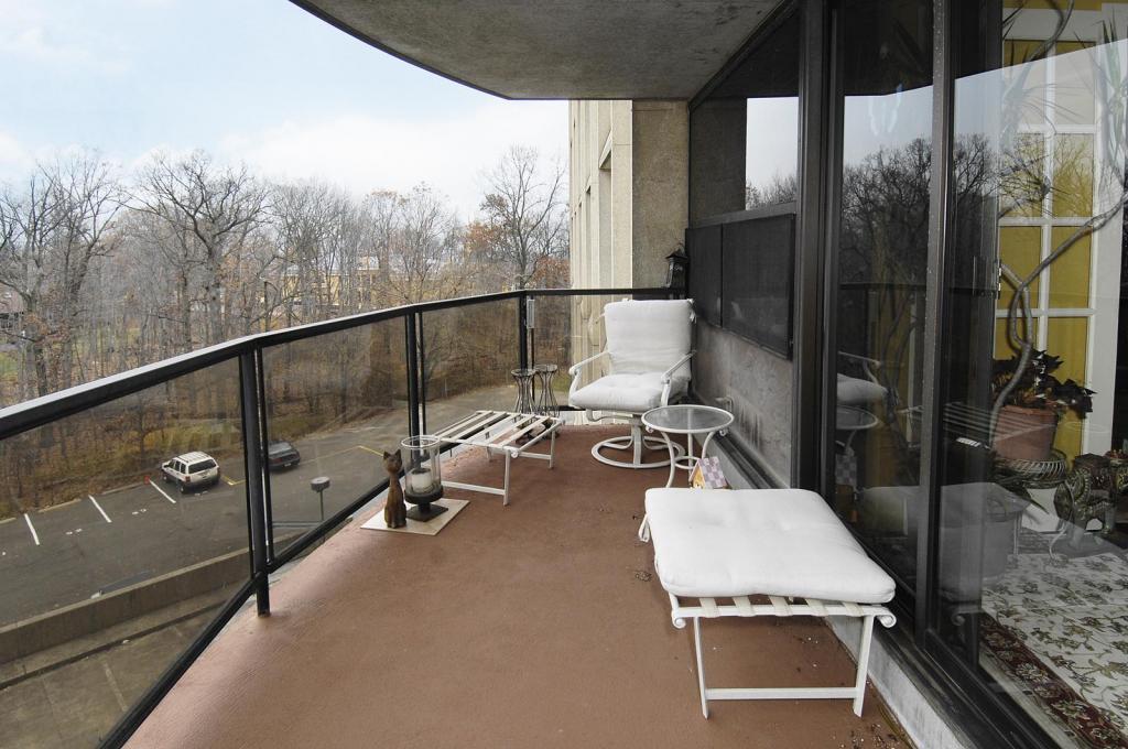 MLS #/Web ID: 2724786