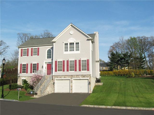 MLS #/Web ID: 2679587