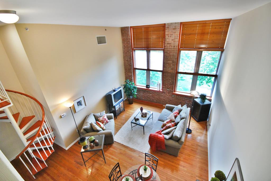 MLS #/Web ID: 2690887