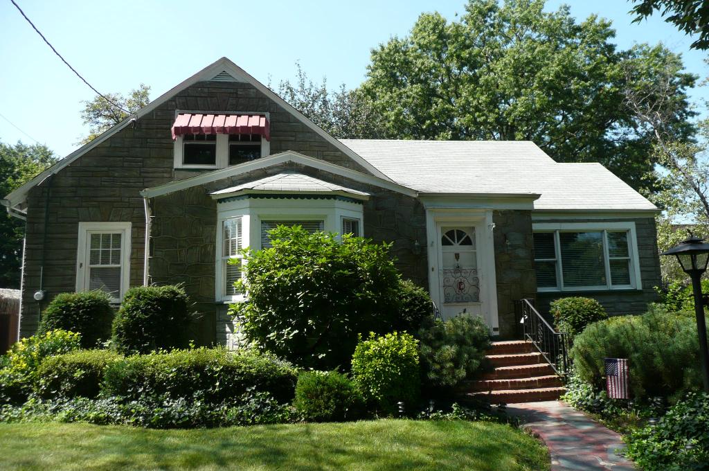 MLS #/Web ID: 2710487