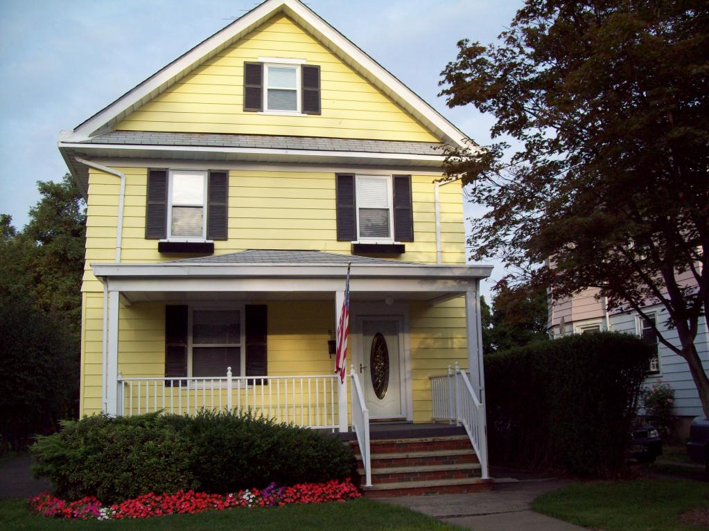 52 GASTON AVE