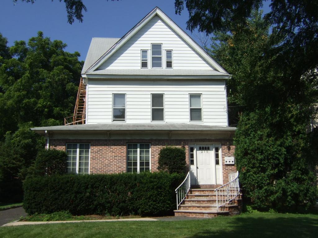 Rental Home for Sale, ListingId:14376797, location: 210 WALNUT AVENUE Cranford 07016