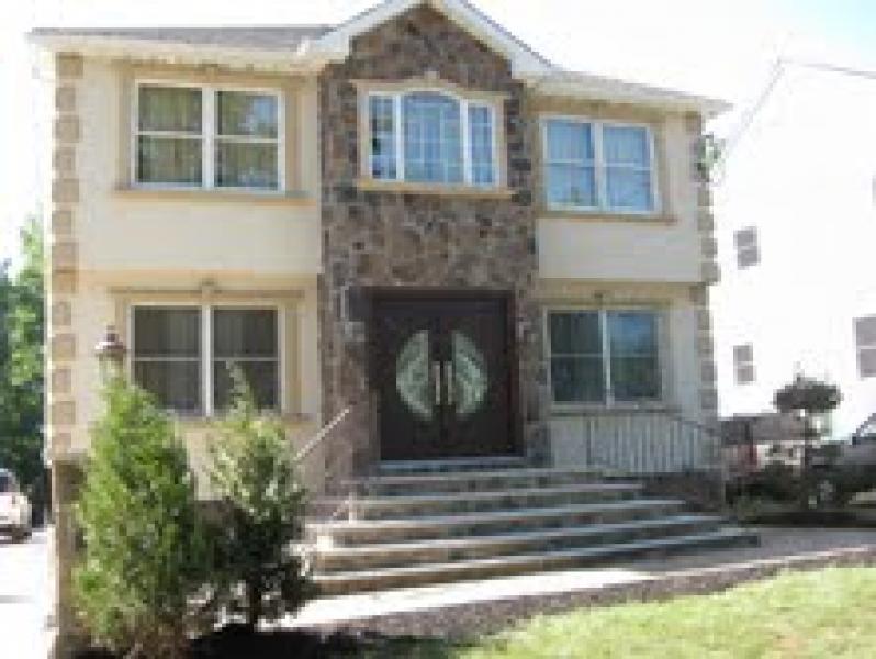 MLS #/Web ID: 2721087