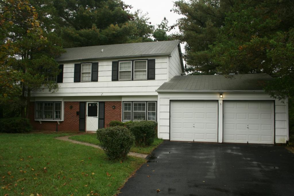 MLS #/Web ID: 2721487