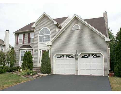 MLS #/Web ID: 2723887