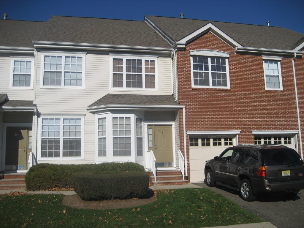 MLS #/Web ID: 2726787