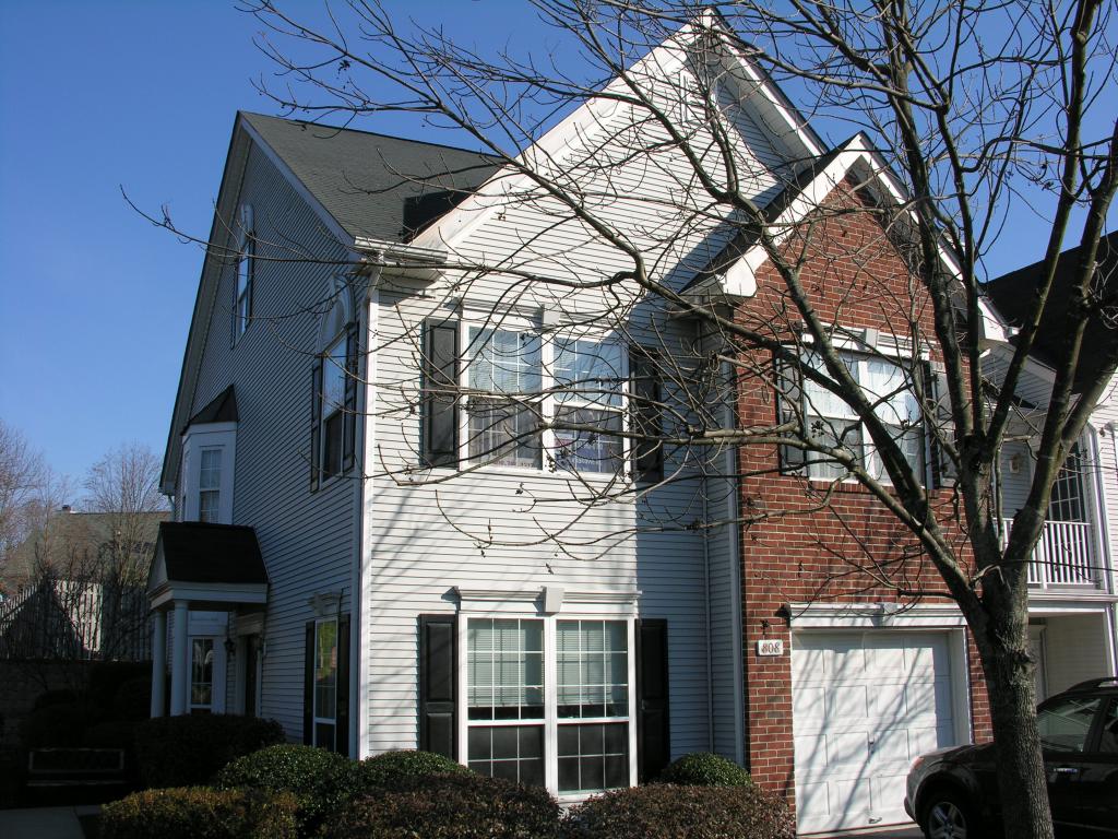 MLS #/Web ID: 2729187