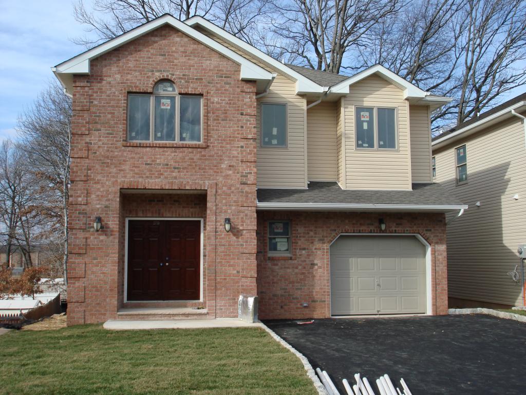 MLS #/Web ID: 2510888