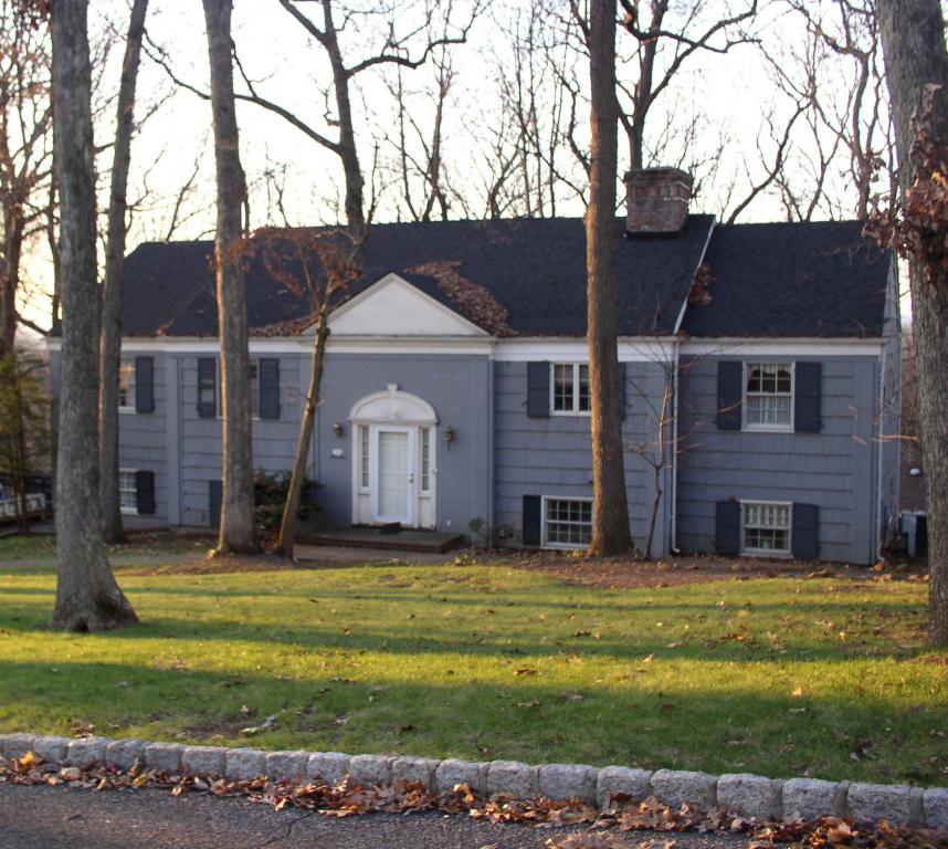 MLS #/Web ID: 2661688