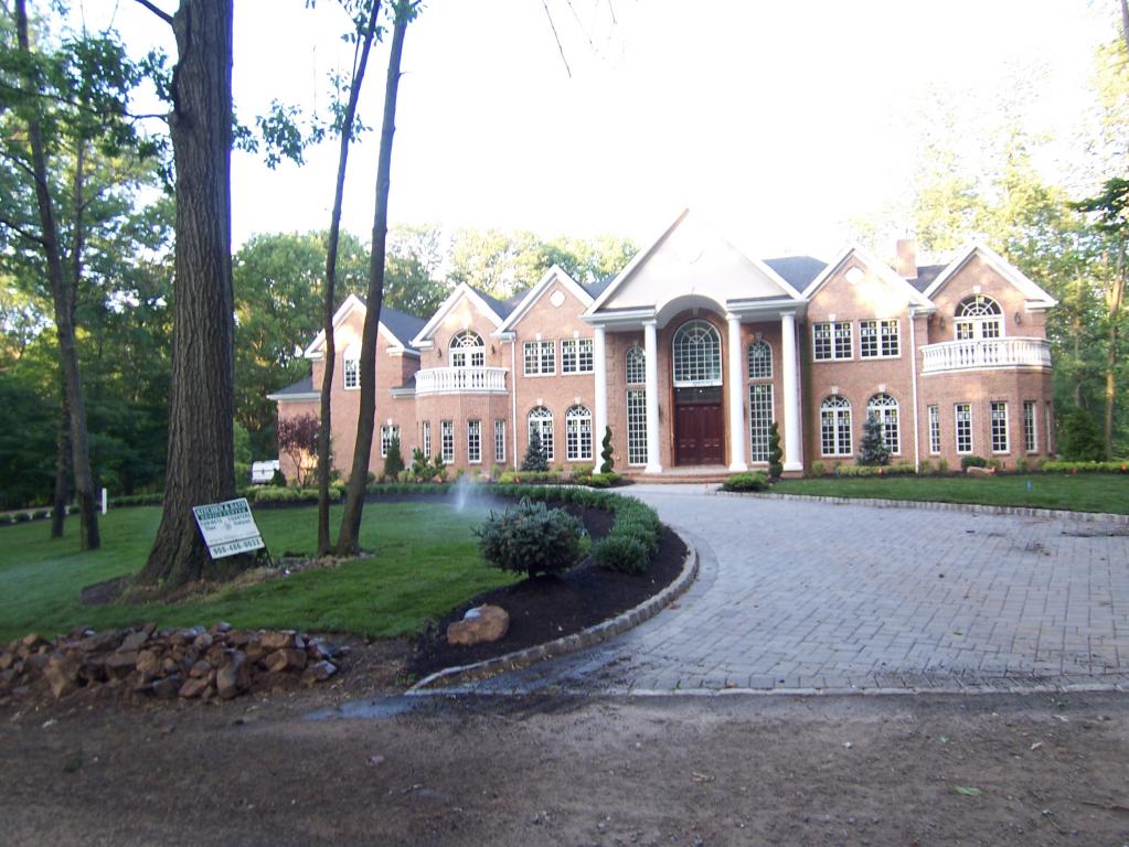 159 KNOLLWOOD DR