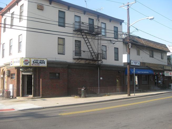 46 LAIDLAW AVE