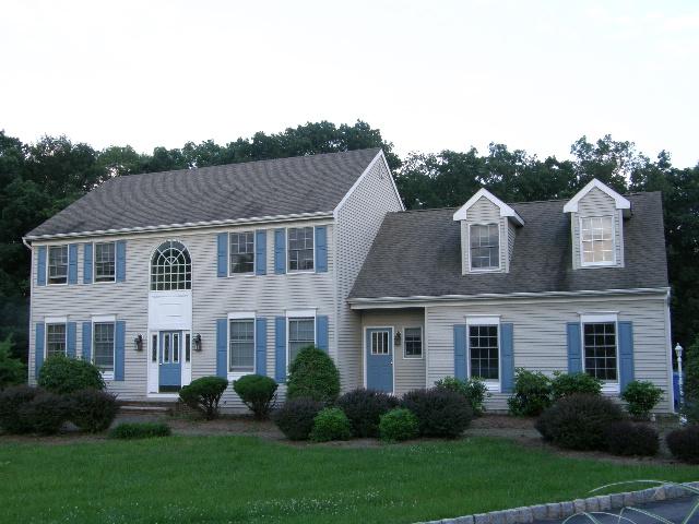 MLS #/Web ID: 2697788
