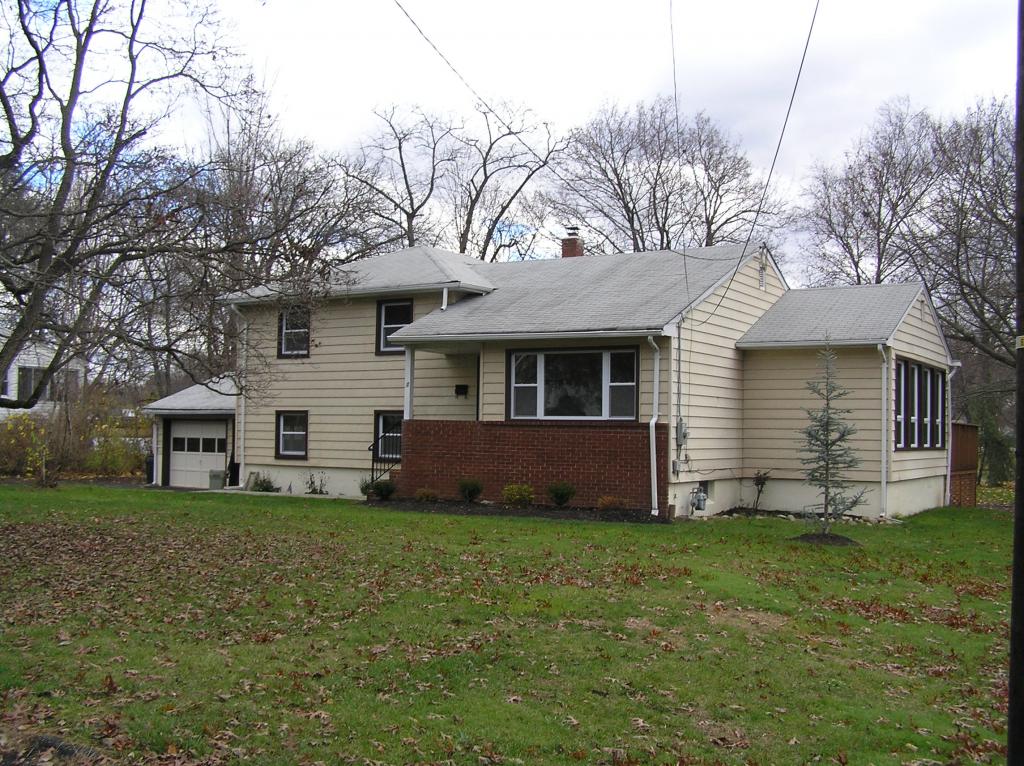 7 Lake View Avenue