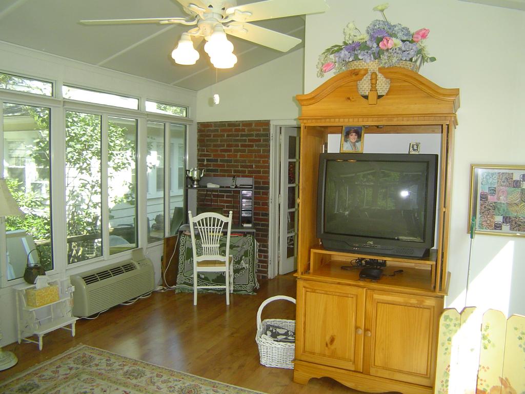 68 Forest Ave