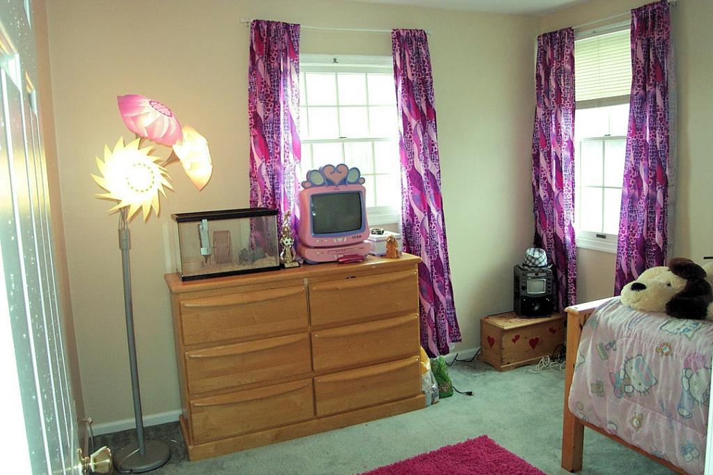 MLS #/Web ID: 2712388