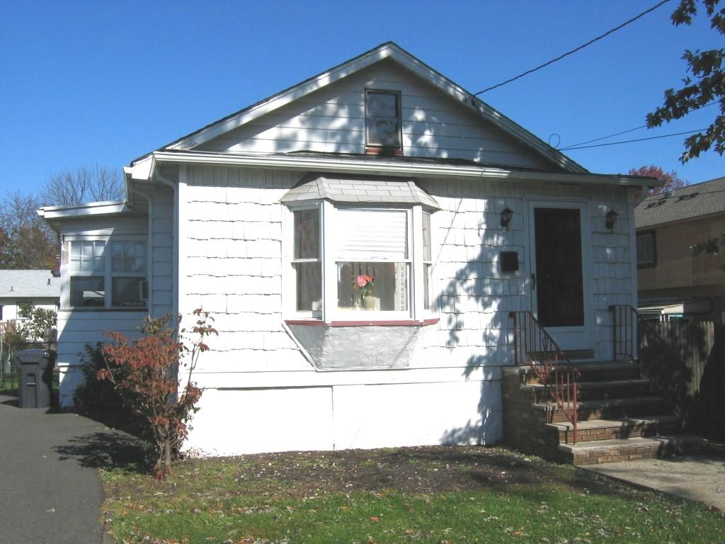 114 HART ST