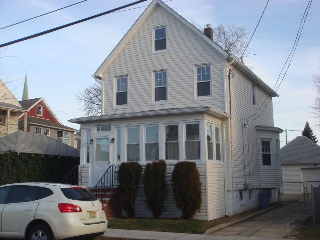 MLS #/Web ID: 2727688