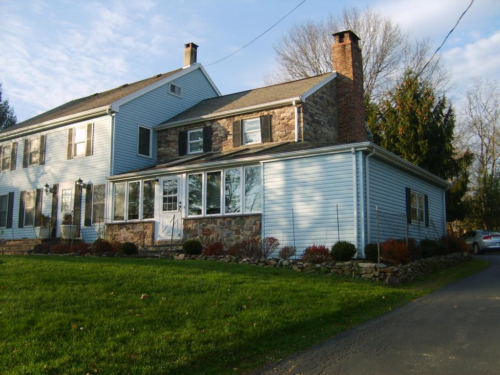 8 KICENIUK RD