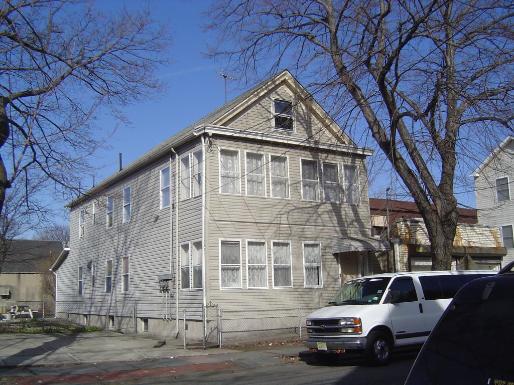 27 WALL ST , Passaic, NJ, 07055, USA