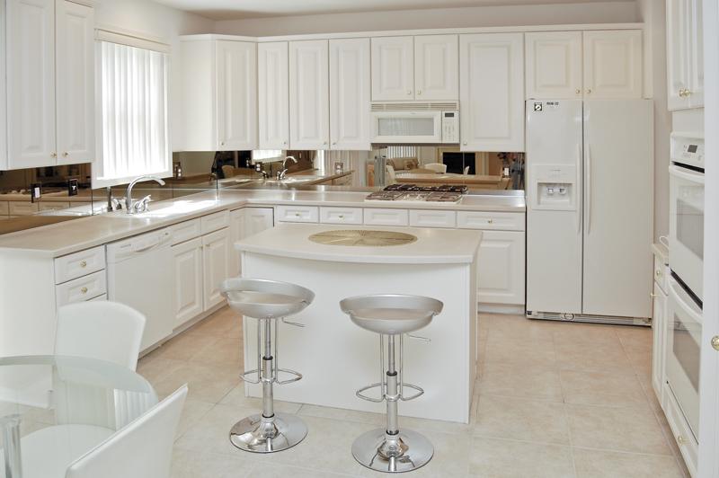 8 ARDSLEY CT 1ST FL MBDRM