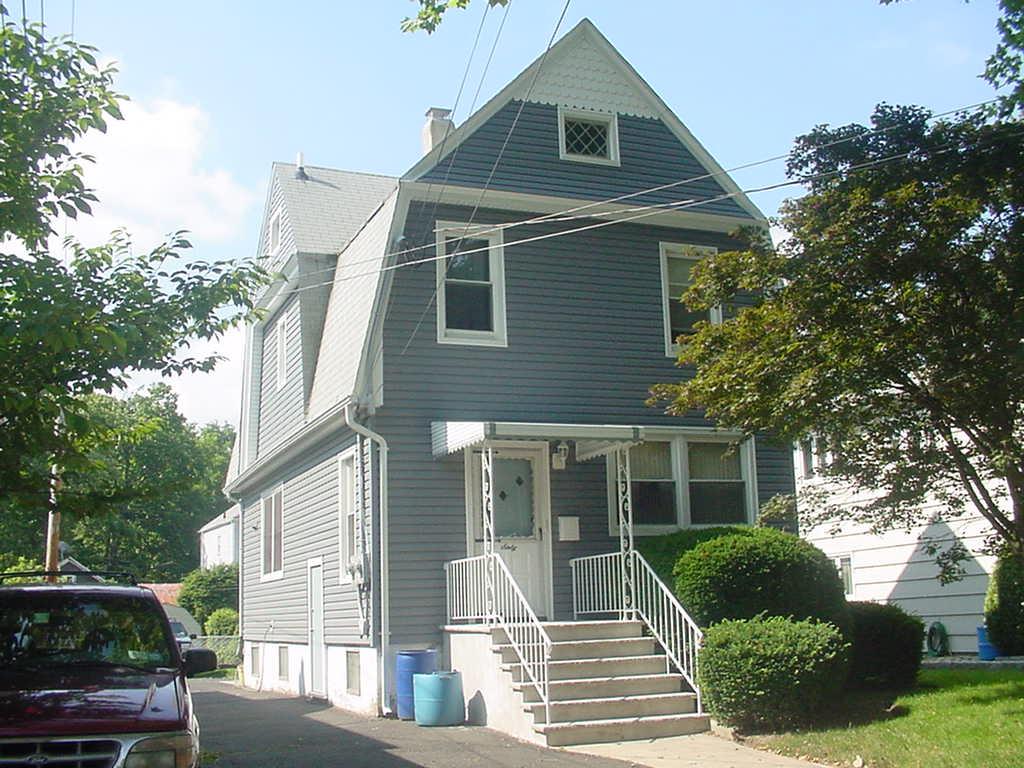 60 E GRANT AVE