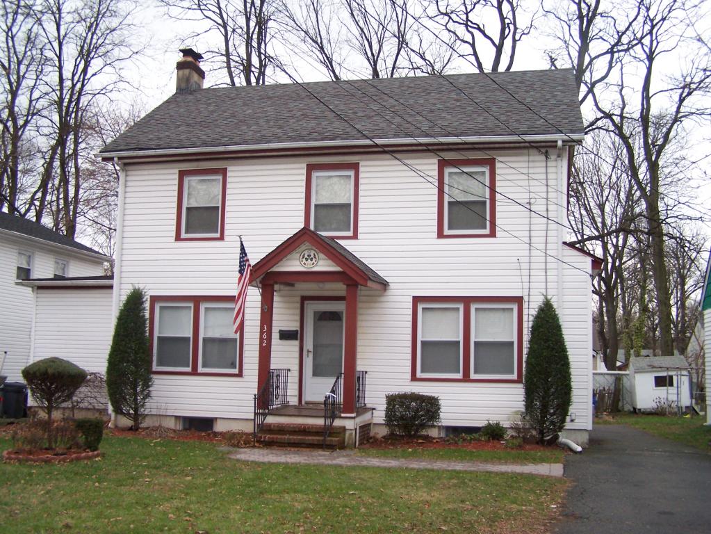 MLS #/Web ID: 2695589