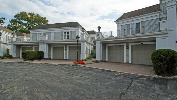 MLS #/Web ID: 2716989