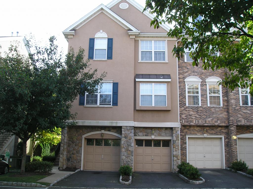 44 GEORGE RUSSELL WAY