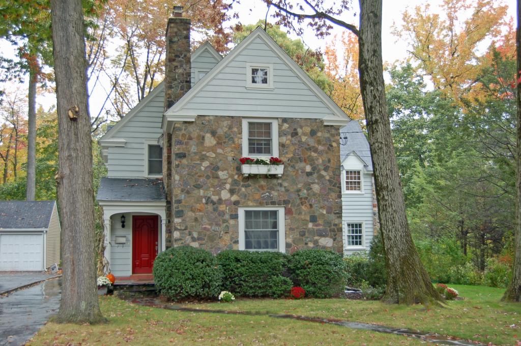MLS #/Web ID: 2719889