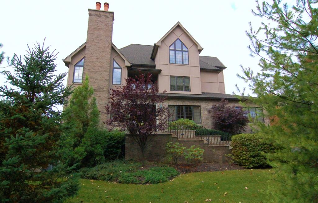 256 BEARWOODS RD
