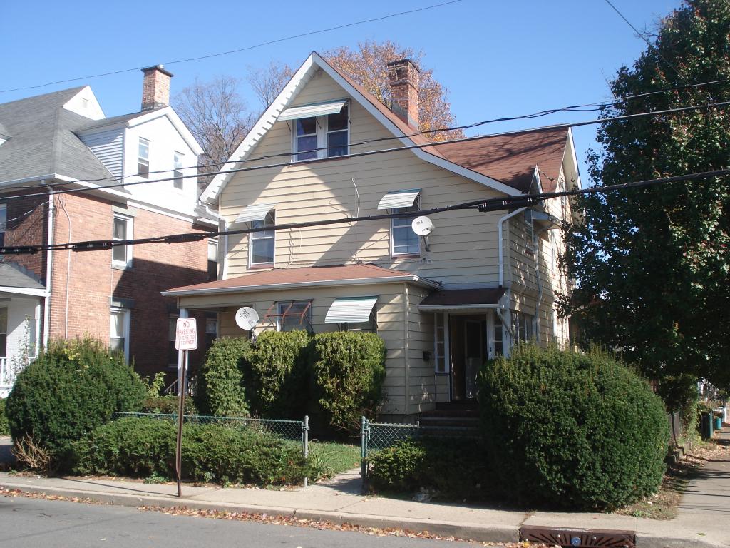8 BELLEVUE TER